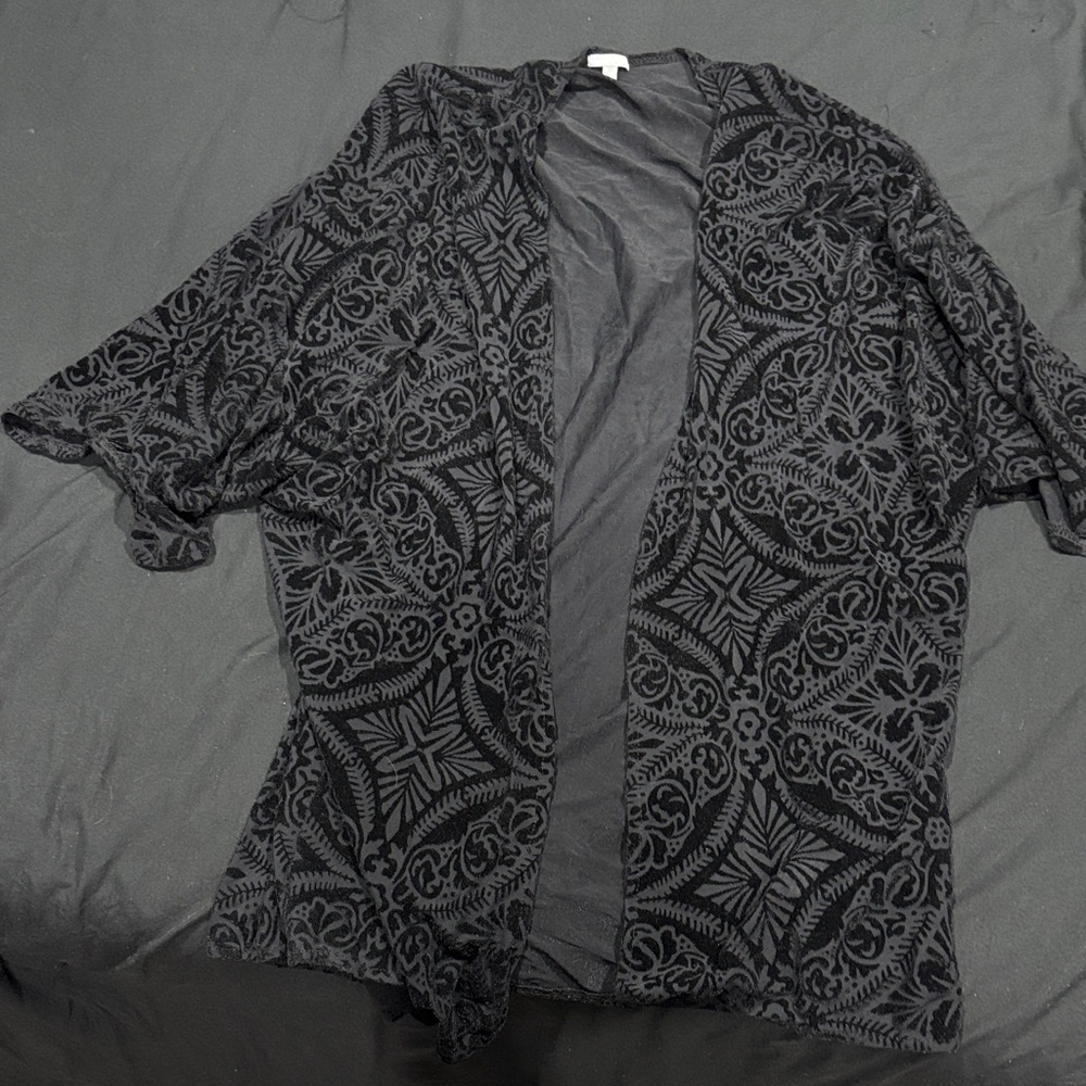 Black Sheer Patterned Kimono